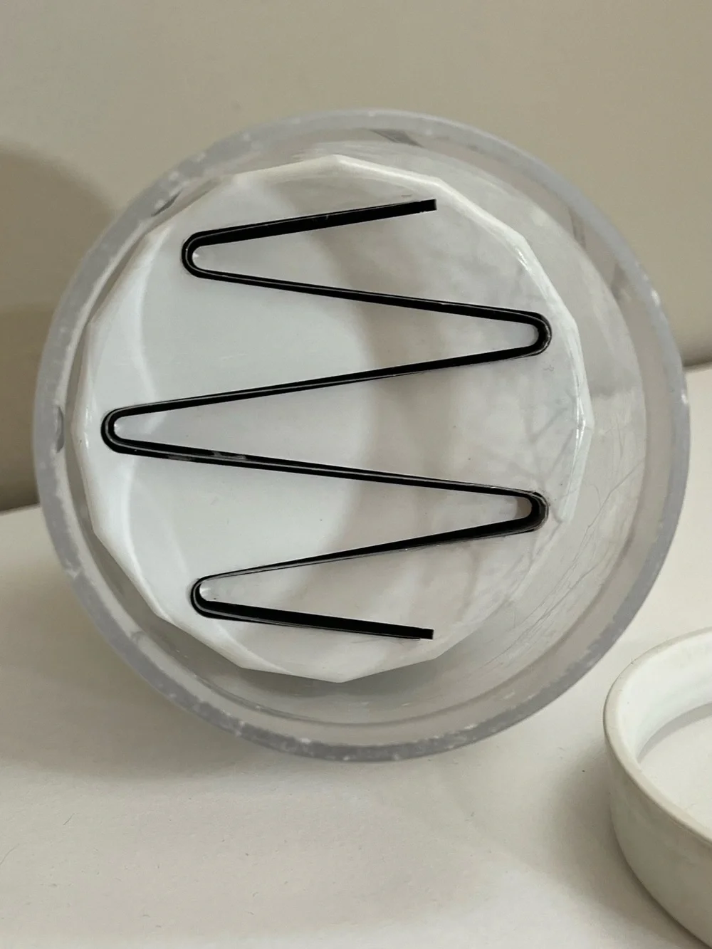 Pampered Chef White Hand Chopper Vegetable Cutter Kitchen Tool